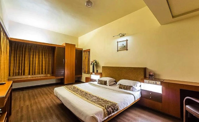 hotel with banquet hall in hampi road, hampi - hotel malligi hampi