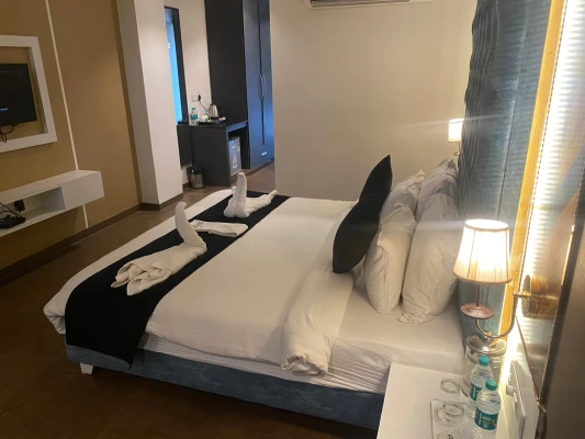 hotel near haridwar airport - dls ganga bliss