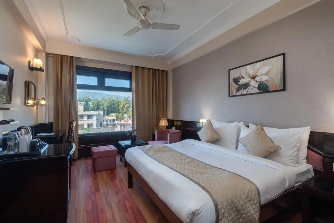 hotel with banquet hall in motichur, haridwar - dls park grace