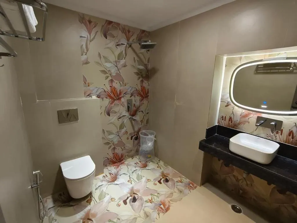 group holiday hotels in hotel aryan inn	haridwar haridwar