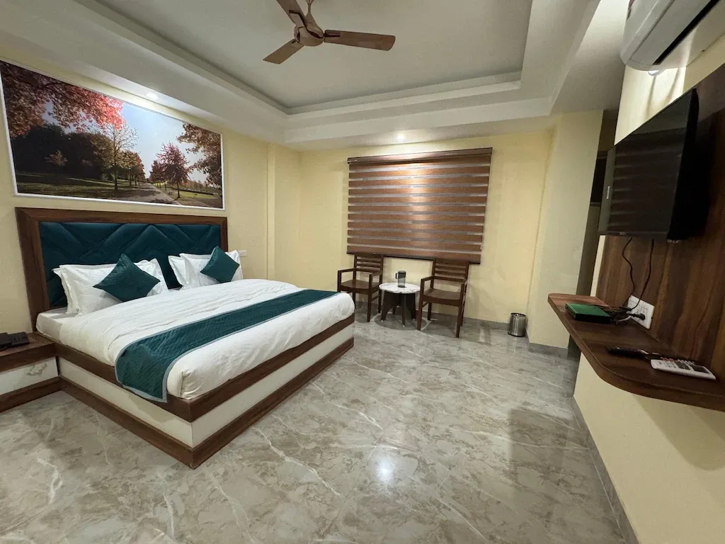 hotel stay in hotel shiwalik grand haridwar