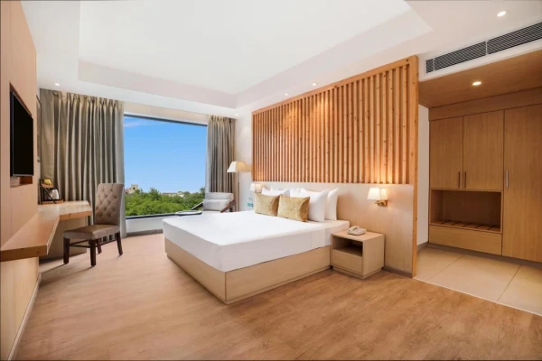 jacuzzi hotel in naya gaon, haridwar - lemon tree hotel haridwar