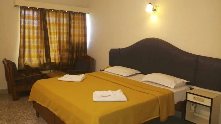 jacuzzi Hotel in station road, hospet - hotel priyadarshini classic