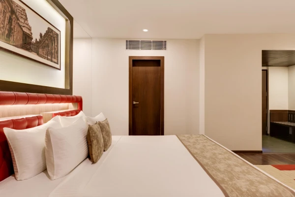 hotel with party hall in vidyanagar, hubli - lemon tree hotel hubli