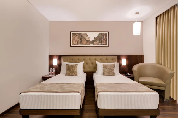 hotel with swimming pool in vidyanagar, hubli - lemon tree hotel hubli