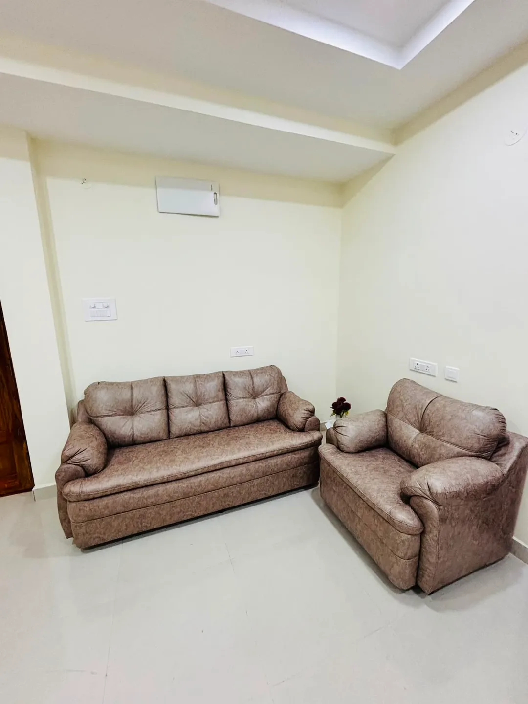 homestay in gachibowli, hyderabad for couples - aathidhyam service apartment