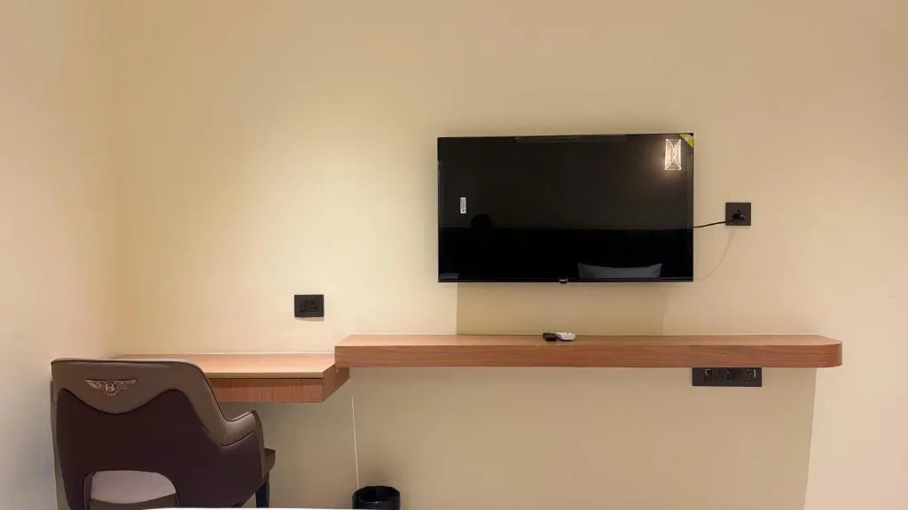 best couple hotels in bael tree hotel hyderabad