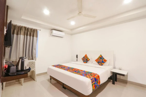 hotel with meeting room in gachibowli, hyderabad - beestay by monday hotels gachibowli