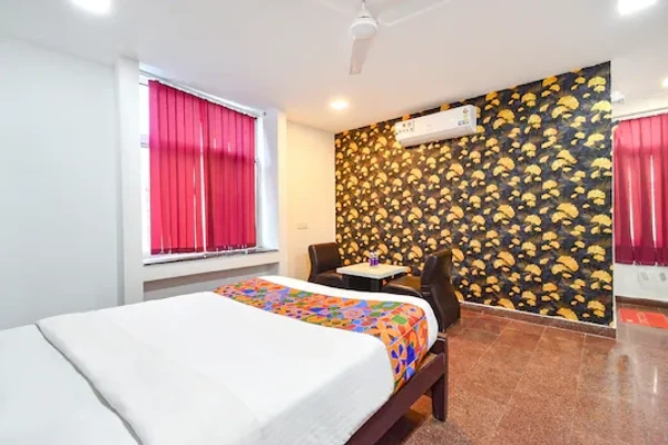 hotel with meeting room in gachibowli, hyderabad - casa grand inn