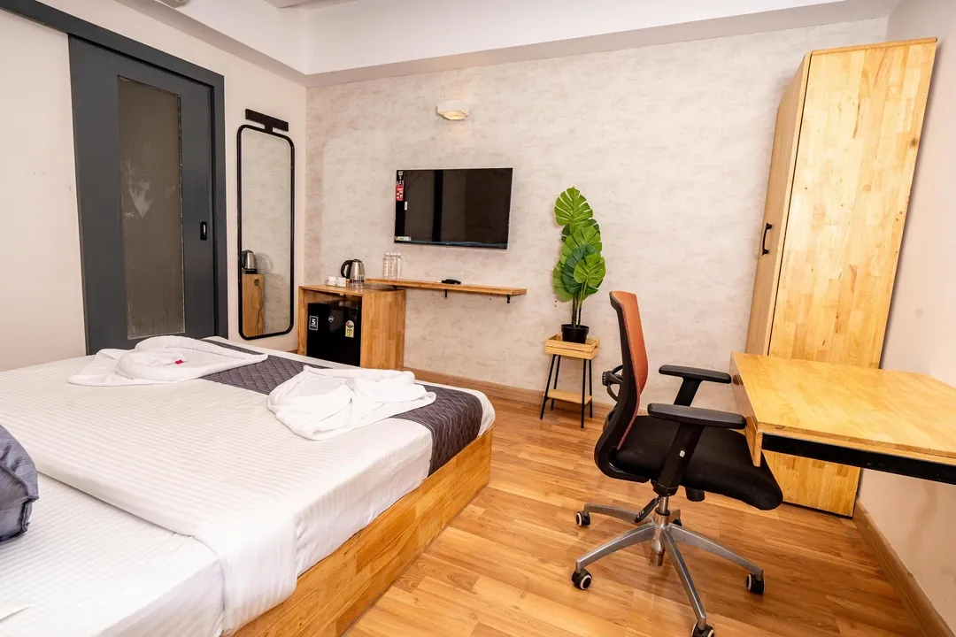 family hotel with pool in jubilee hills, hyderabad - casa hotel jubilee hills