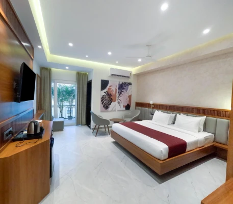 hotel with swimming pool in madhapur, hyderabad - casa hotel madhapur