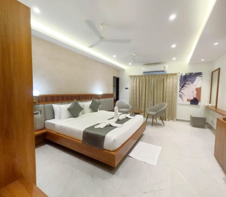 hotel with bar in madhapur, hyderabad - casa hotel madhapur