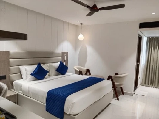 hotel with banquet hall in madhapur, hyderabad - ecko la maniere business hotels