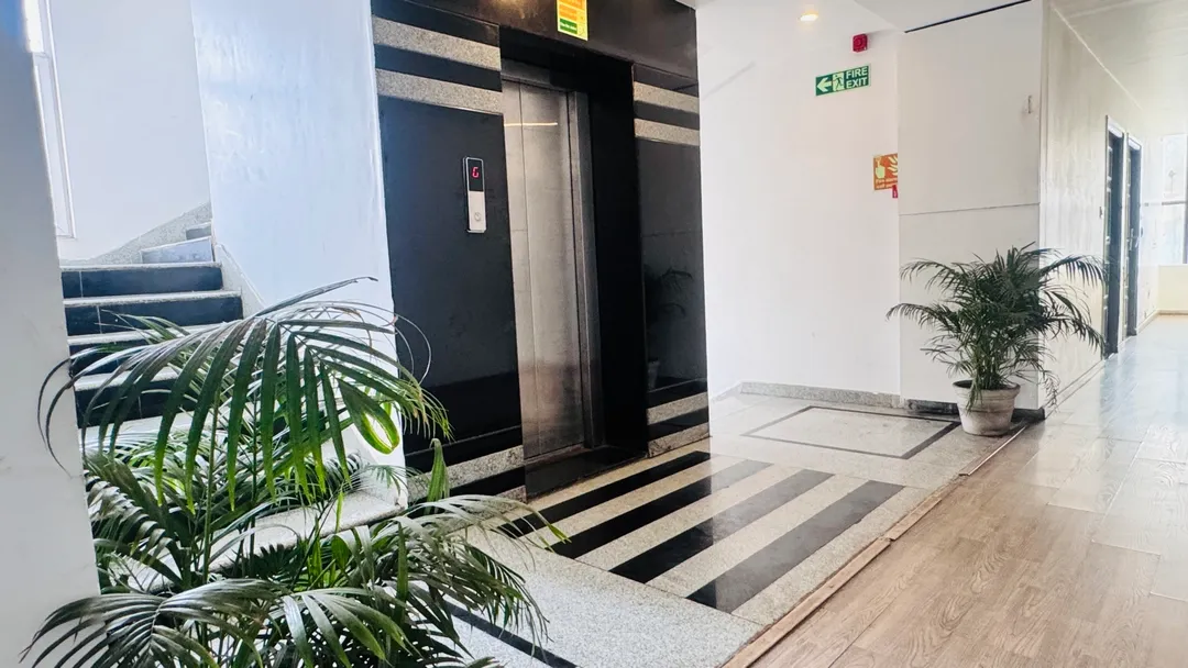 five star hotels in hotel cinco prime -premium rooms hyderabad