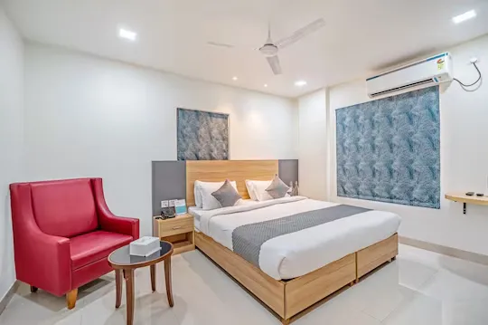 hotel with party hall in madhapur, hyderabad - hotel eminent suites