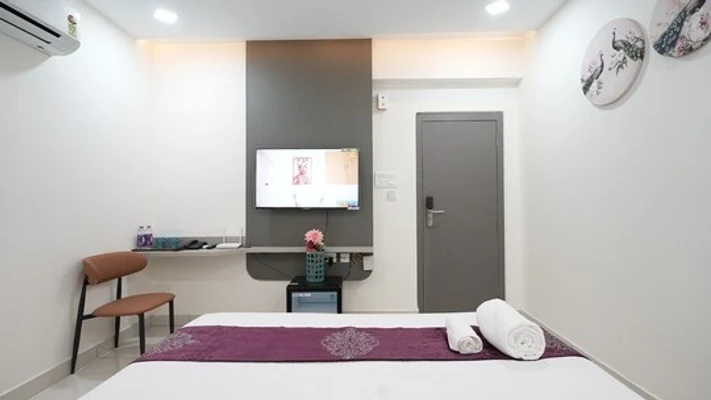 best couple hotels in hotel flamount hitech city hyderabad