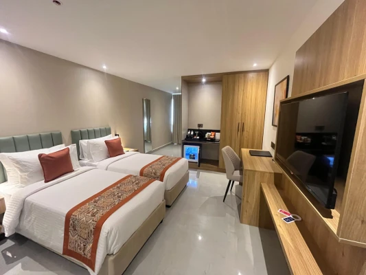 hotel with gym in banjara hills, hyderabad - hotel grand continent banjara hills
