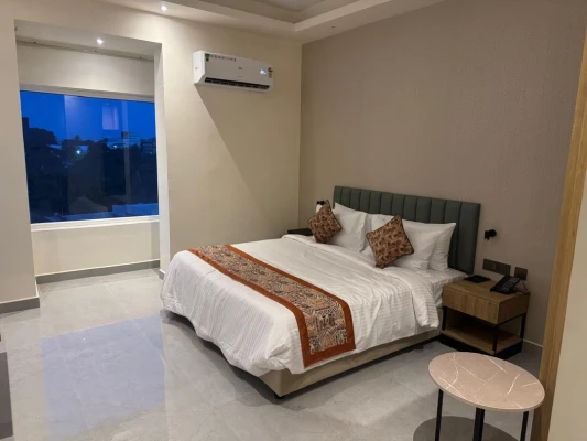 hotel with free parking in banjara hills, hyderabad - hotel grand continent banjara hills