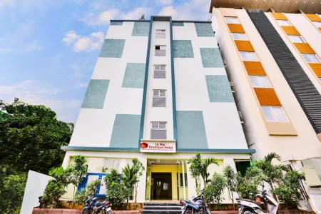 hotel with meeting room in shamshabad, hyderabad - hotel la skry boutique