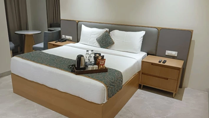 jacuzzi hotel in gundlapally, hyderabad - hotel sannidhi emerald