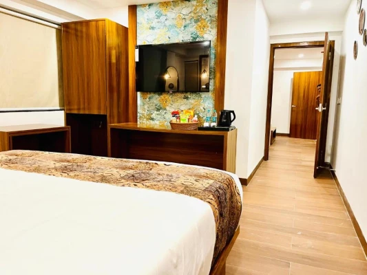 budget hotel in banjara hills, hyderabad - hotel signature banjara hills