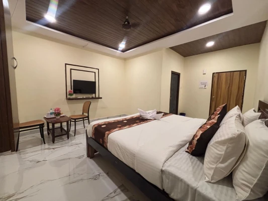 best unmarried couple friendly hotels in hotel sky palace hyderabad