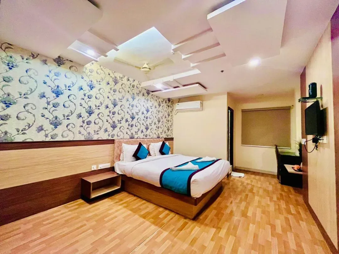 hotel with free parking in shamshabad, hyderabad - hotel sm deccan park
