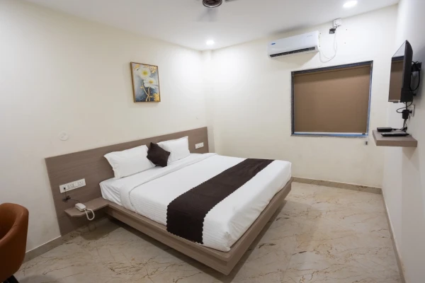 hotel with banquet hall in nanal nagar, hyderabad - hotel v grand