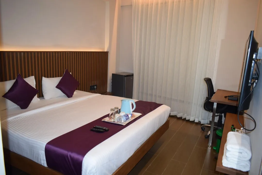 hotel room booking in hitech city, hyderabad - hotel v