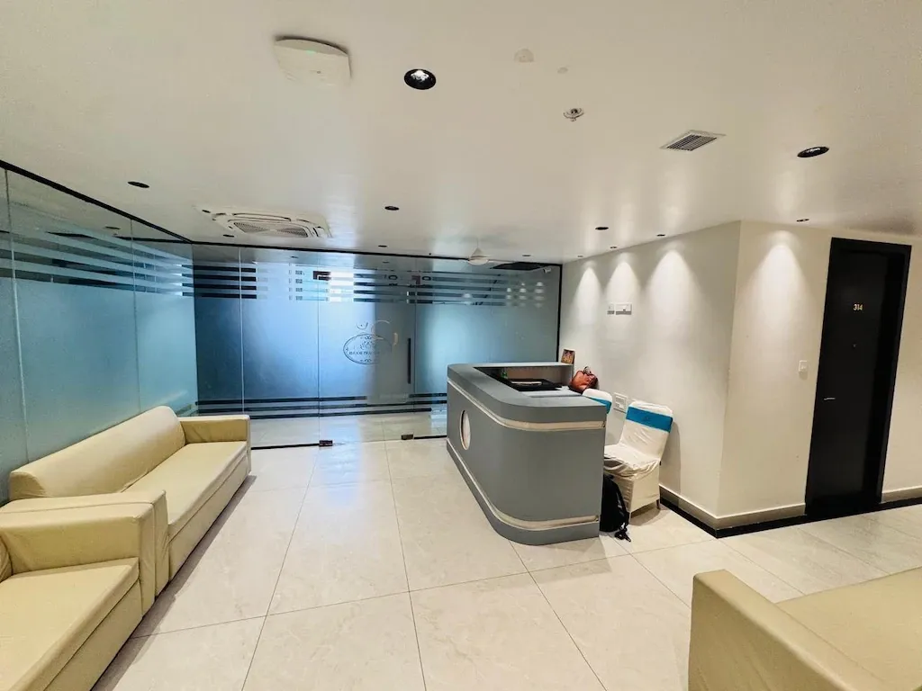 best unmarried couple friendly hotels in isha - luxury rooms hyderabad