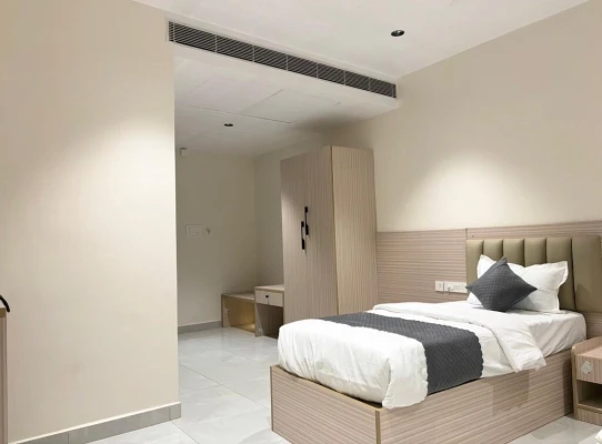 jacuzzi hotel in serilingampalle, hyderabad - isha - luxury rooms