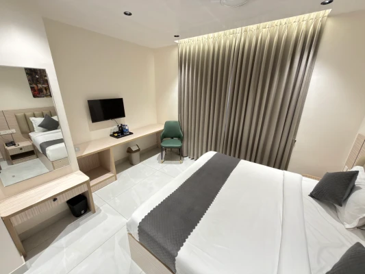 hotel in serilingampalle, hyderabad for couples - isha - luxury rooms