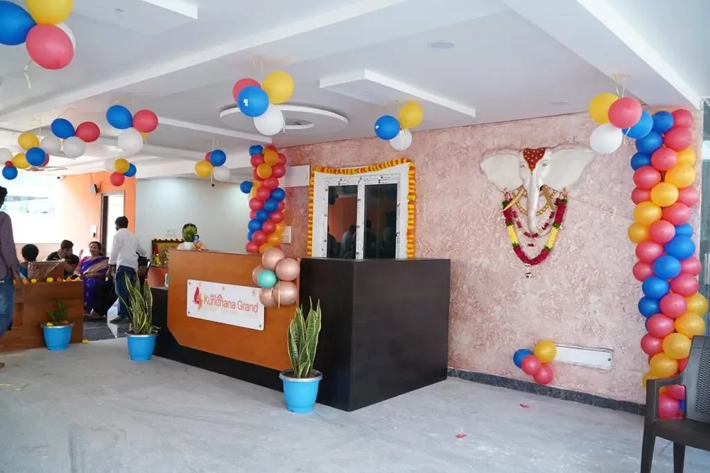 best unmarried couple friendly hotels in kundhana grand guest house hyderabad