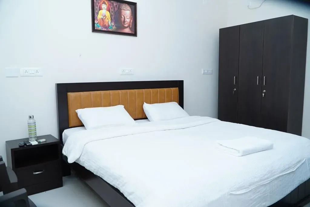 best 3 star hotels in kundhana grand guest house hyderabad