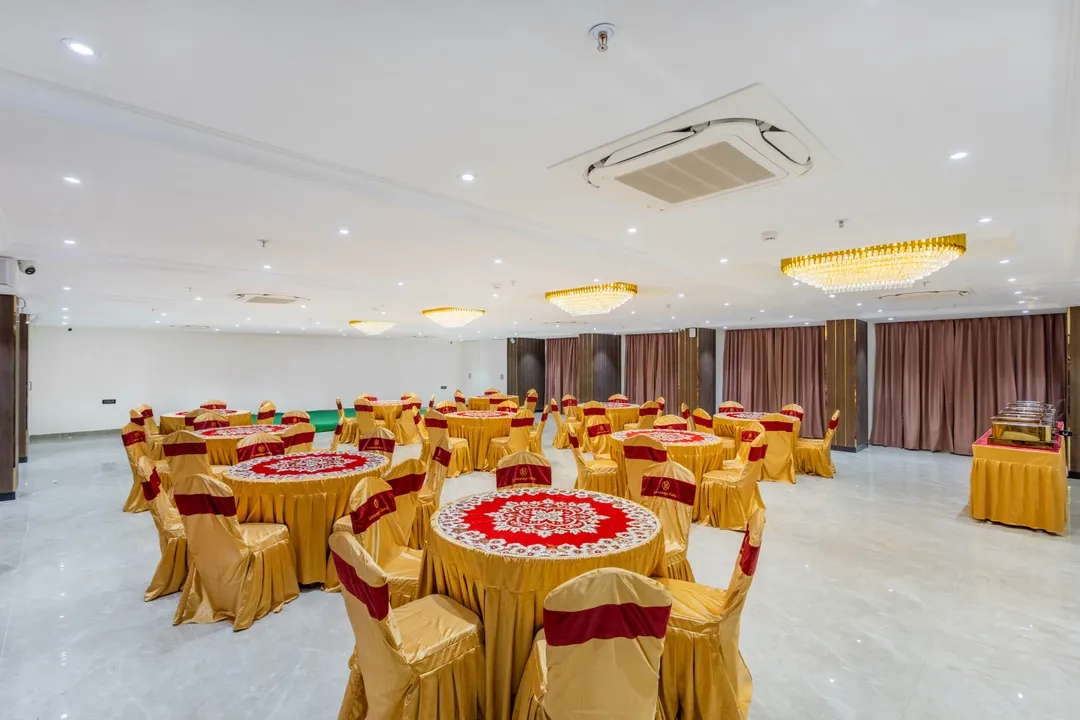 hotel with party hall in kukatpally, hyderabad - lemonridge hotels kphb