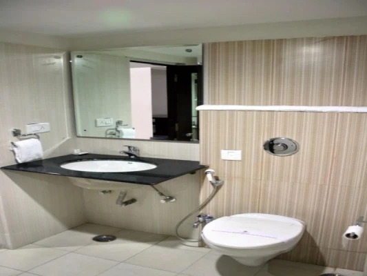 jacuzzi hotel in kachiguda, hyderabad - maharaja classic inn kachiguda