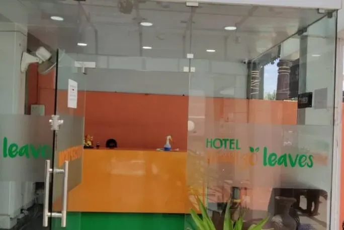 hotel with meeting room in vanasthalipuram, hyderabad - mango leaves