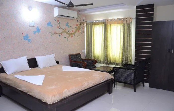 cheap hotels in maruthi residency inn hyderabad