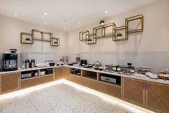 hourly hotels in monday premium madhapur hyderabad