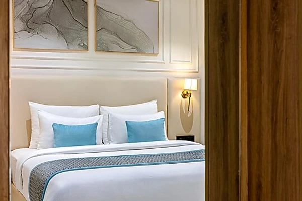 hourly stay hotels in monday premium madhapur hyderabad