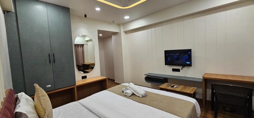 best hotel in prestige lake ridge hyderabad