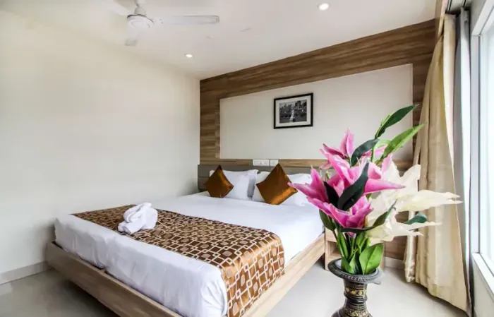 jacuzzi hotel in lakdiapul, hyderabad - shree venkateshwara hotel