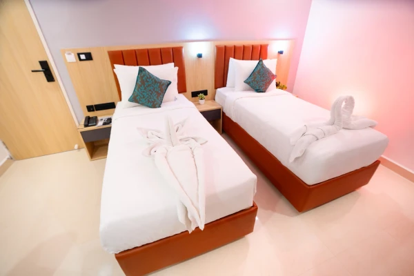 hotel in sr nagar, hyderabad for family - sunrise business hotel sr nagar