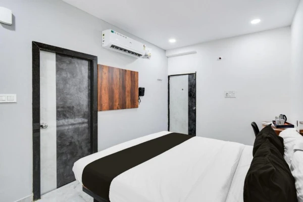 best luxury hotels in super collection o kachiguda bus terminal hyderabad