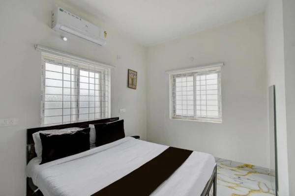 group holiday hotels in super hotel o gandimaisamma thalli temple formerly gn luxury suits hyderabad