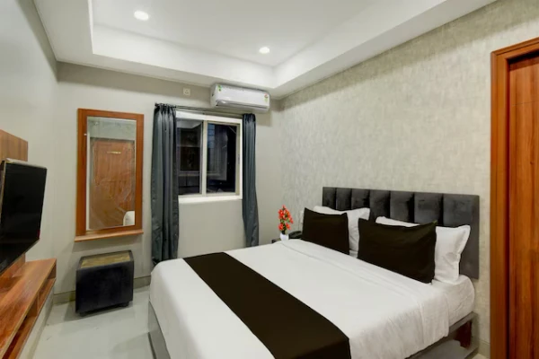 best couple friendly hotels in super townhouse - formerly sainath arcade hyderabad