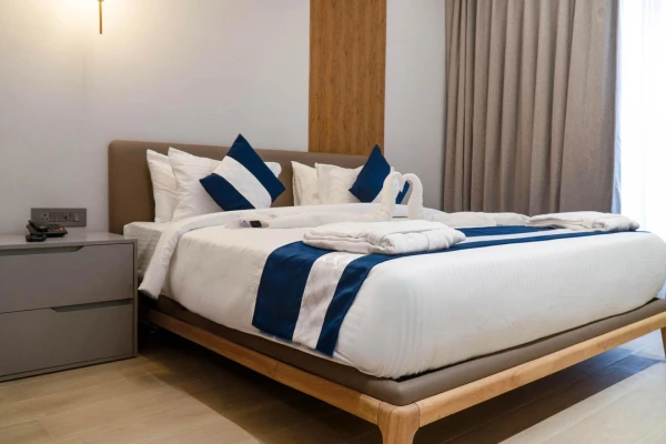 hotel room booking in nanakramguda, hyderabad - trunkand trolley  - a boutique hotel