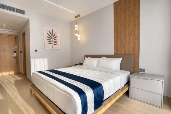 hotel with meeting room in nanakramguda, hyderabad - trunkand trolley  - a boutique hotel