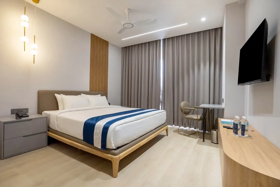 hotel with swimming pool in nanakramguda, hyderabad - trunkand trolley  - a boutique hotel