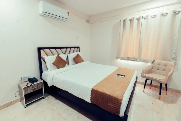 hotels for few hours in vaaraahi hotel hyderabad